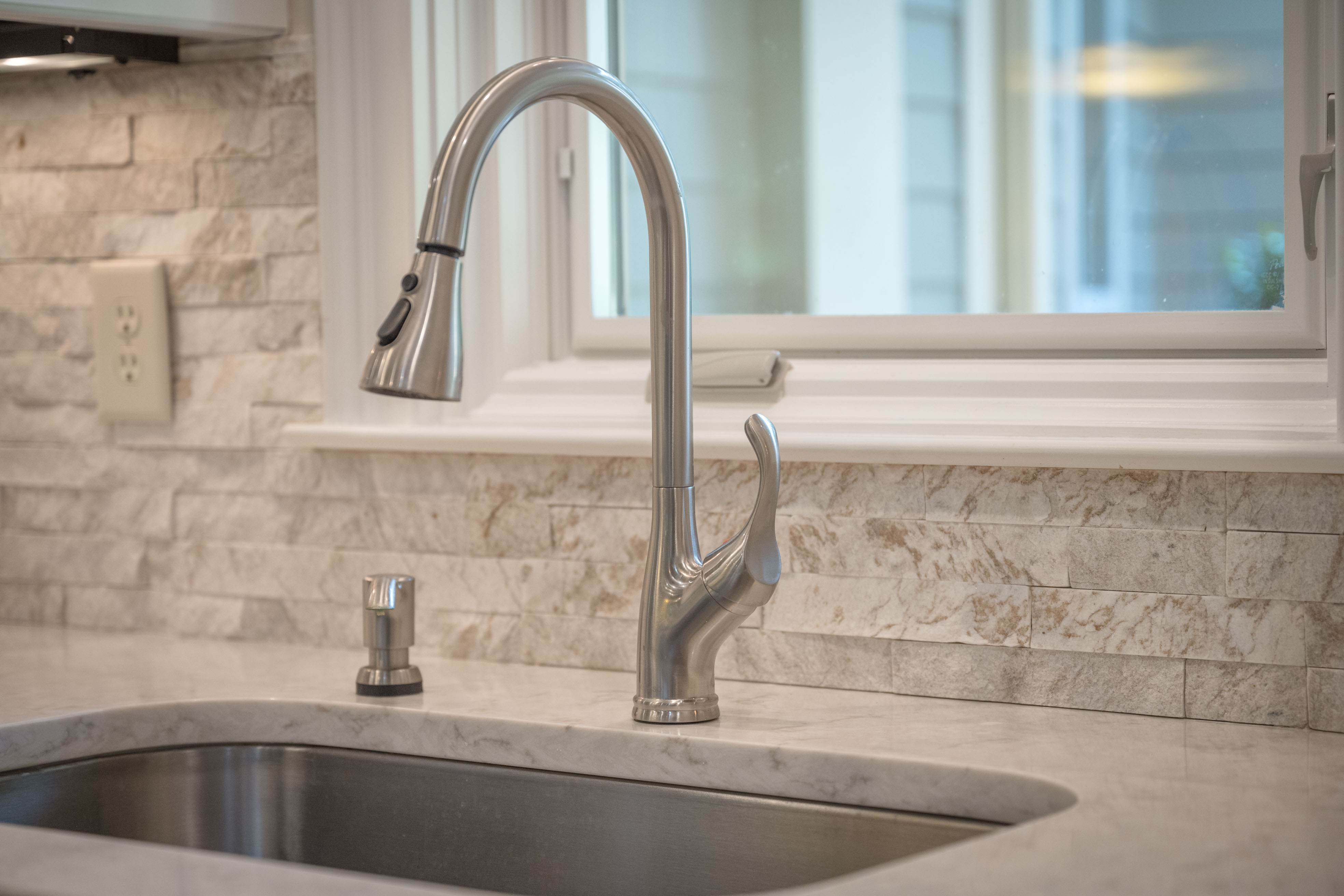 1001 Walton Way image 21